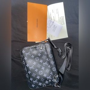 🔥SALE🔥Louis Vuitton Side Bag